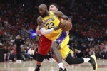 解说：火箭三分投开给了湖人&ldquo;大惊喜&rdquo; 雷迪克包夹申京失了智